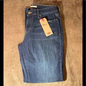 Women’s Levi 505 Straight Jeans *NEW* Size 30x32